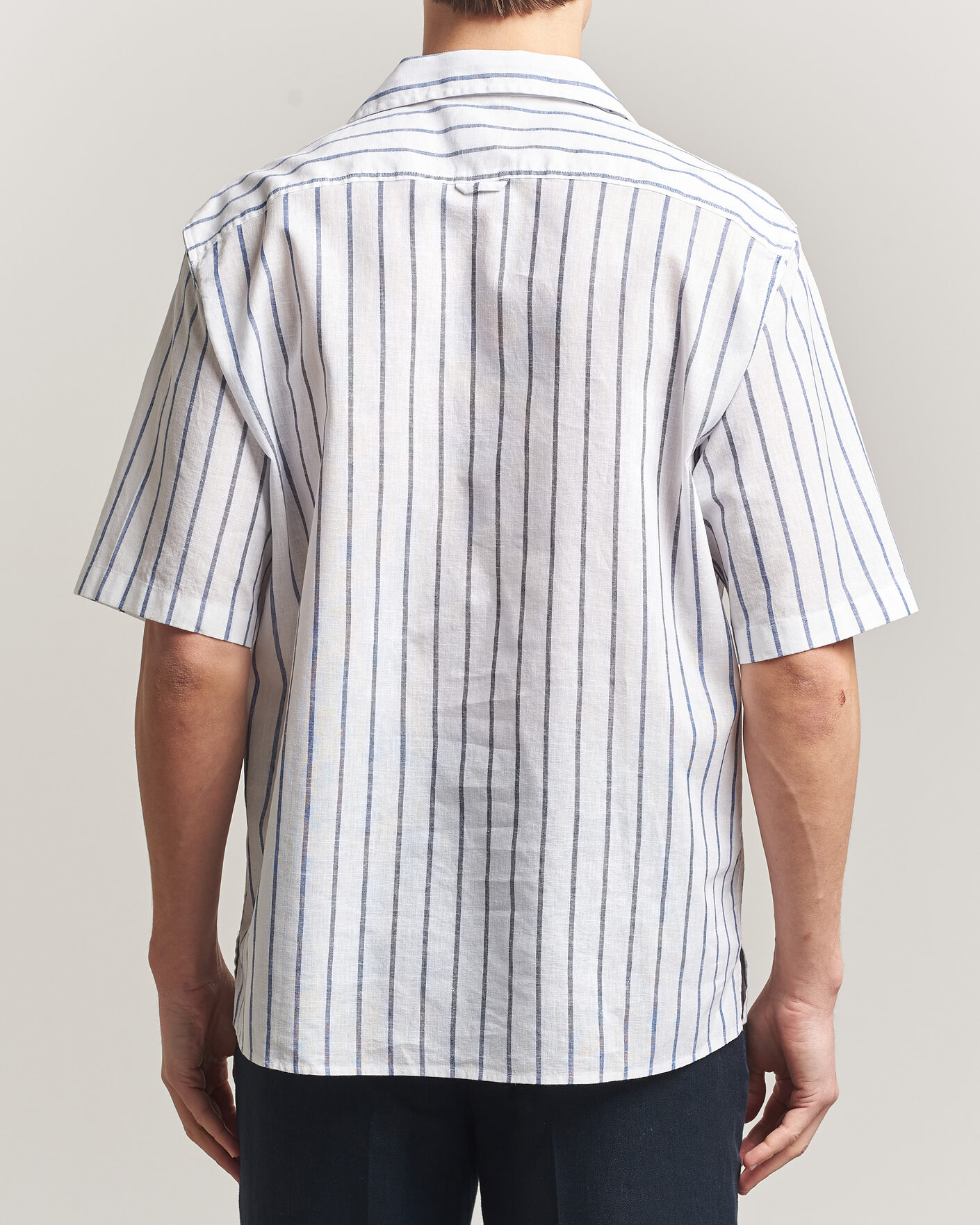 Men | Shirts | Oscar Jacobson | Striped Short Sleeve Linen Shirt Navy/White