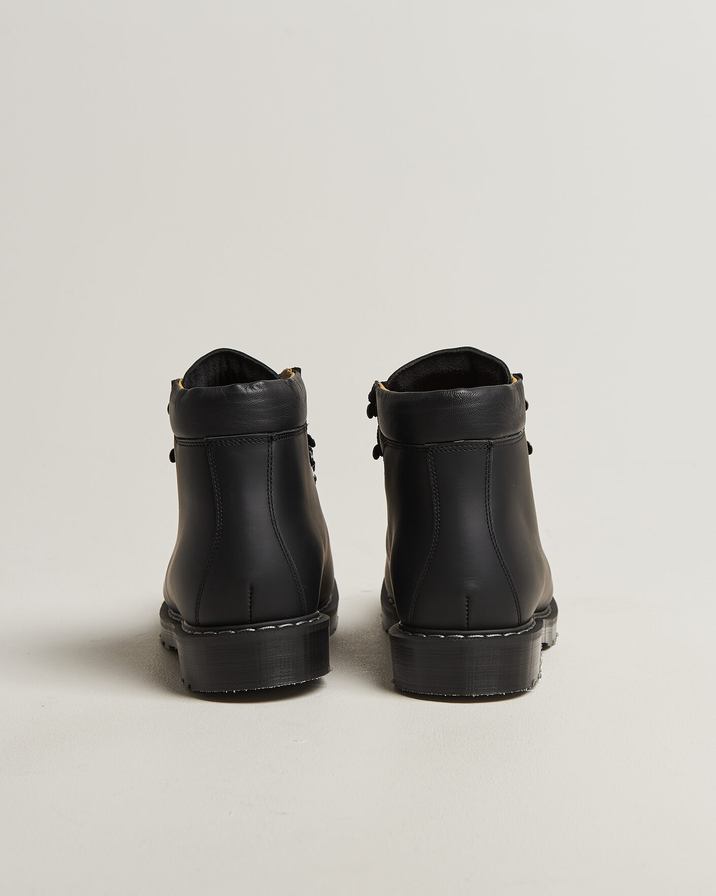 洋楽 URBAN Solovair Urban Hiker Boot Black Waxy at CareOfCarl.com