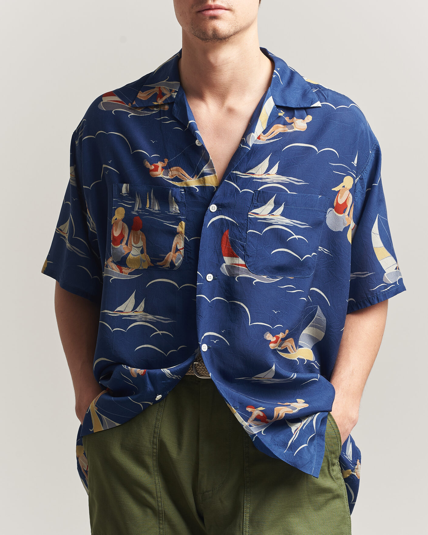 Men | Shirts | BEAMS PLUS | Holiday Print Camp Shirt Navy