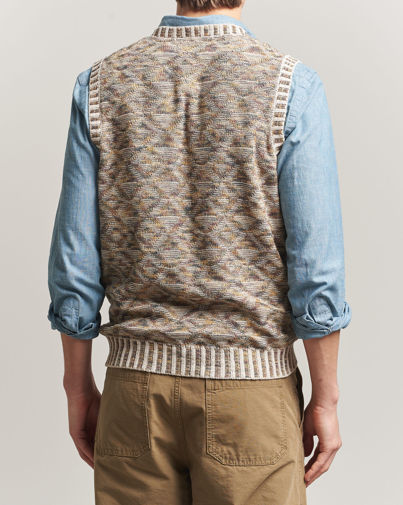 Men | Sweaters & Knitwear | BEAMS PLUS | Kasuri Jacquard Knit Vest Beige
