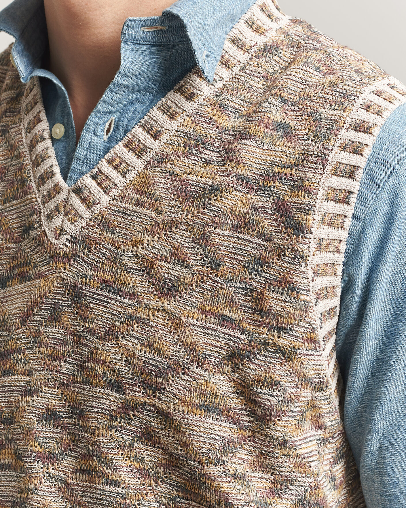 Men | Sweaters & Knitwear | BEAMS PLUS | Kasuri Jacquard Knit Vest Beige