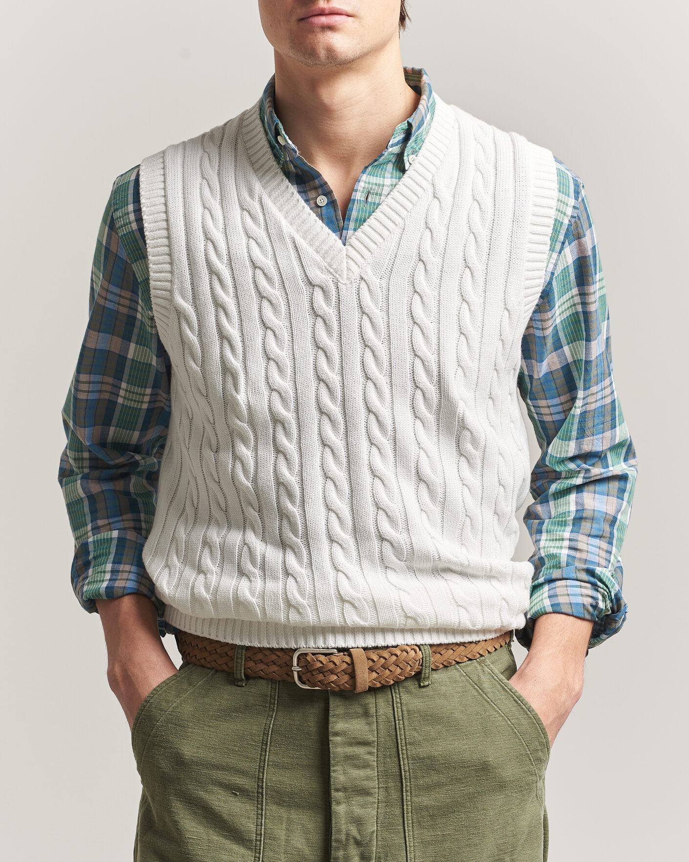 Oscar Jacobson Lucas Cable Knitted Vest White at CareOfCarl.com