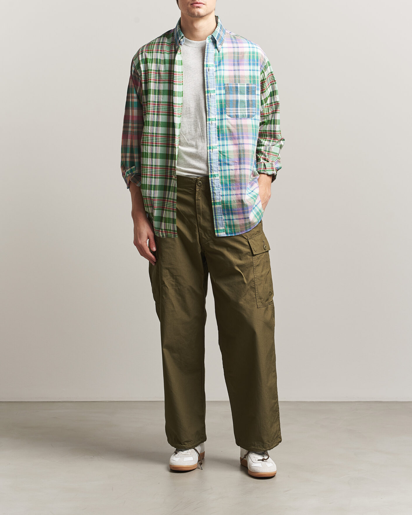 Men | Trousers | BEAMS PLUS | MIL 6 Pocket Cargo Pants Olive