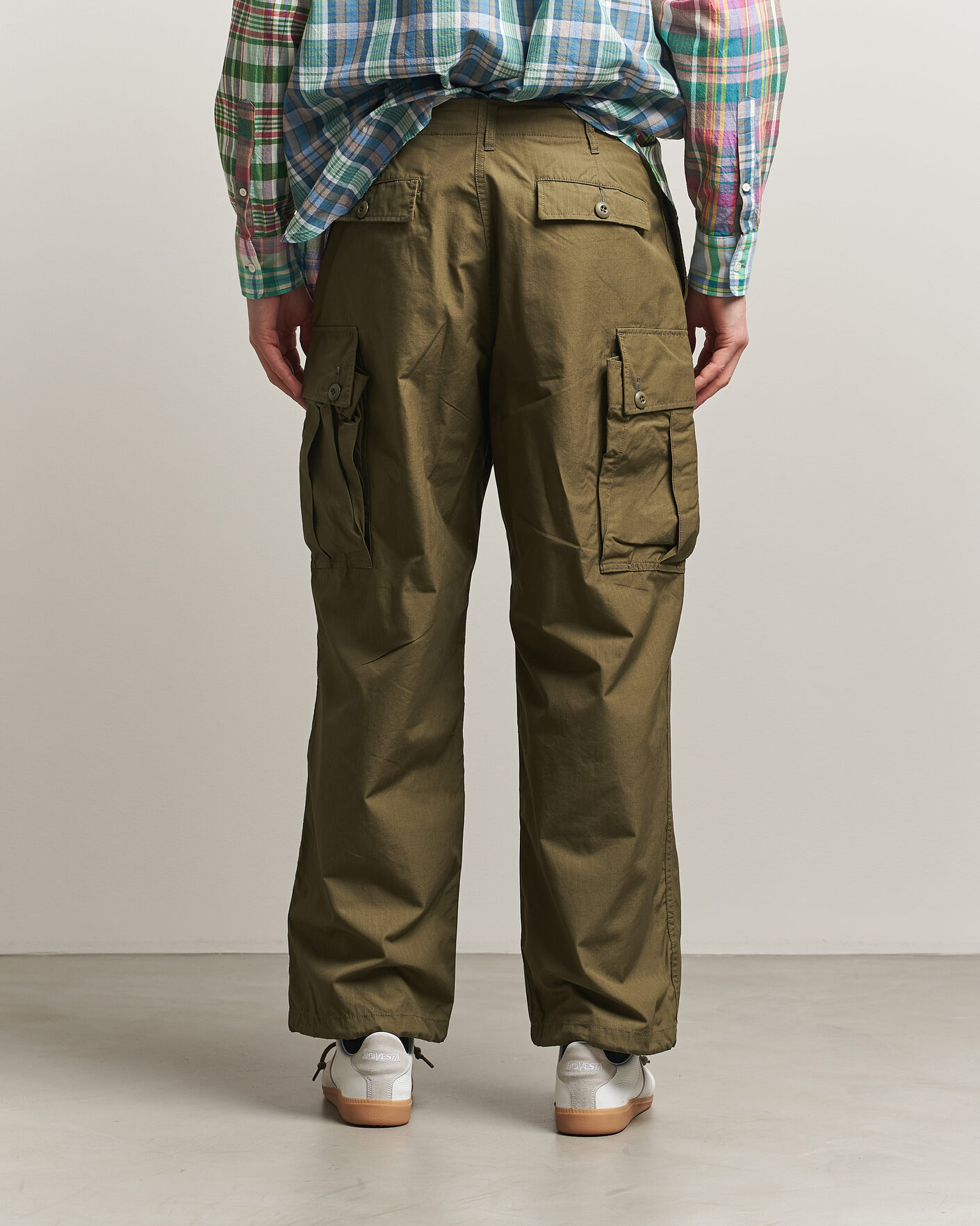 Men | Trousers | BEAMS PLUS | MIL 6 Pocket Cargo Pants Olive