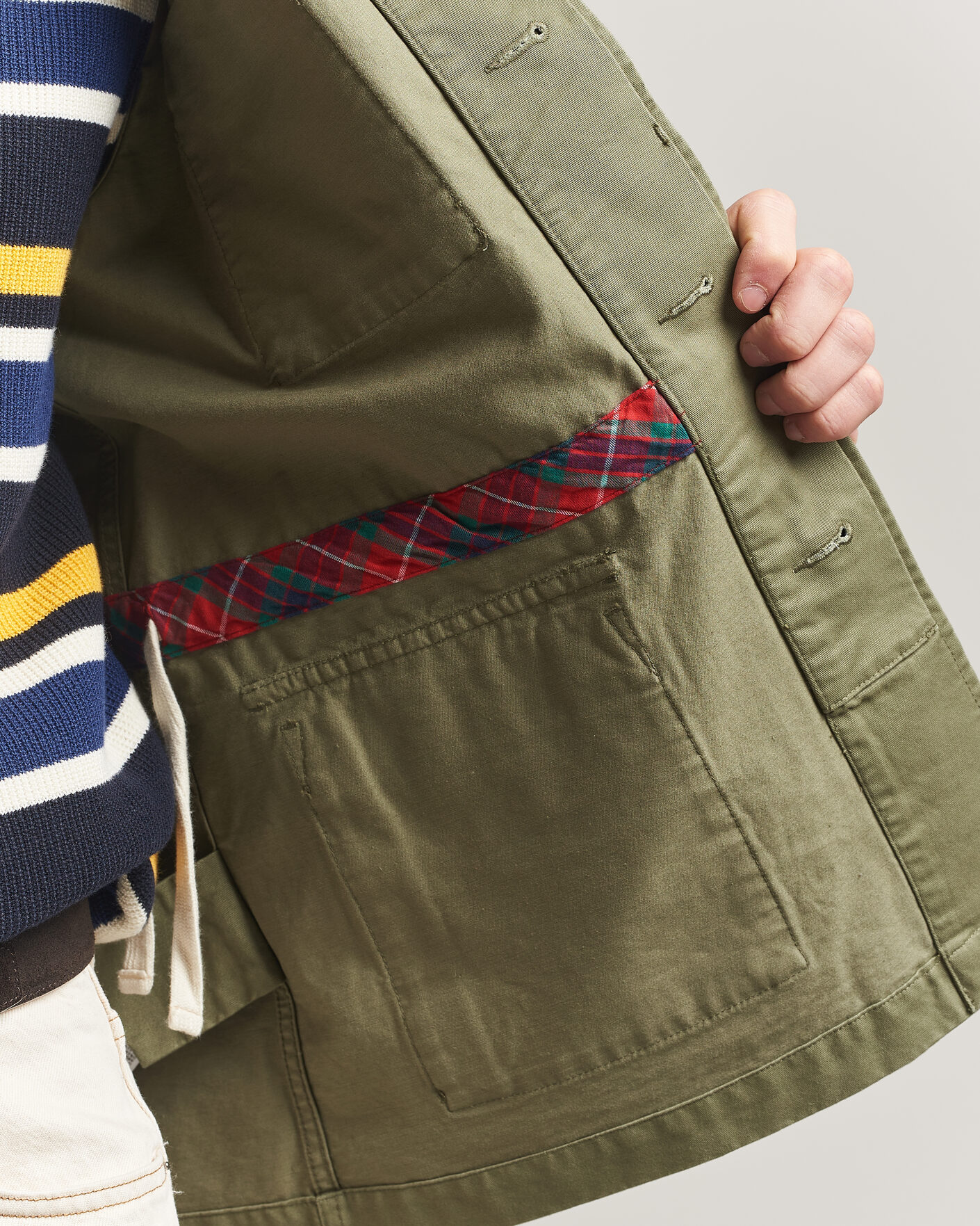 Men | Coats & Jackets | Baracuta | Washed Cotton Twill Field Shacket Lichen Green