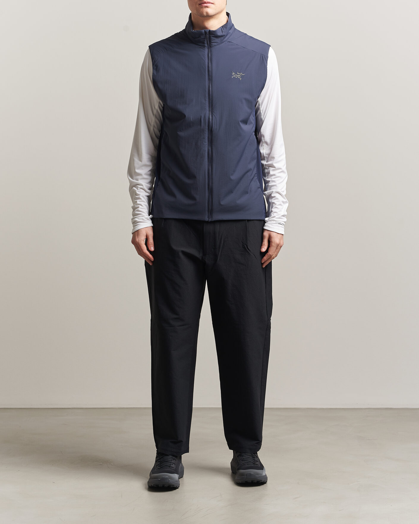 Arc'teryx Atom Lightweight Vest Black Sapphire at CareOfCarl.com