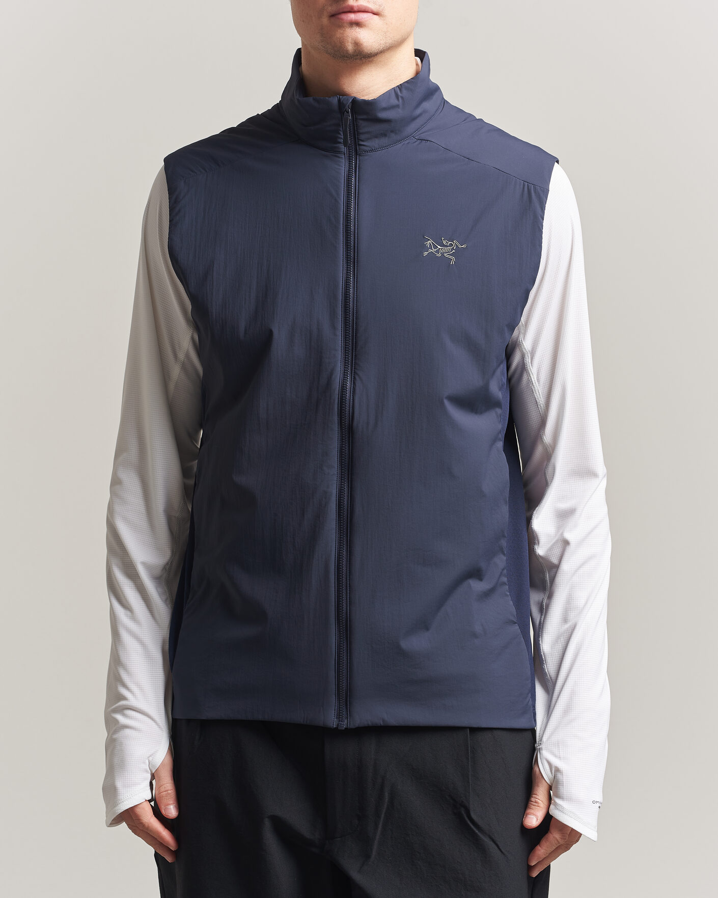 Arc'teryx Atom Lightweight Vest Black Sapphire at CareOfCarl.com
