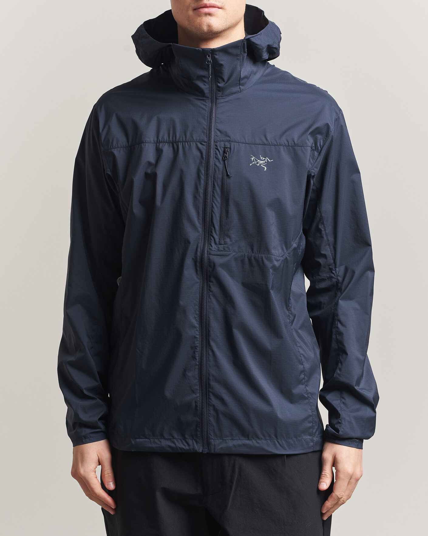 Arc'teryx Squamish Lightweight Hooded Jacket Black Sapphire at