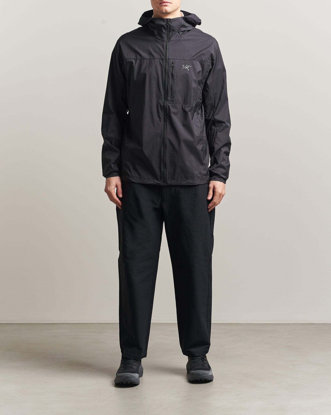 Men | Coats & Jackets | Arc'teryx | Squamish Lightweight Hooded Jacket Black