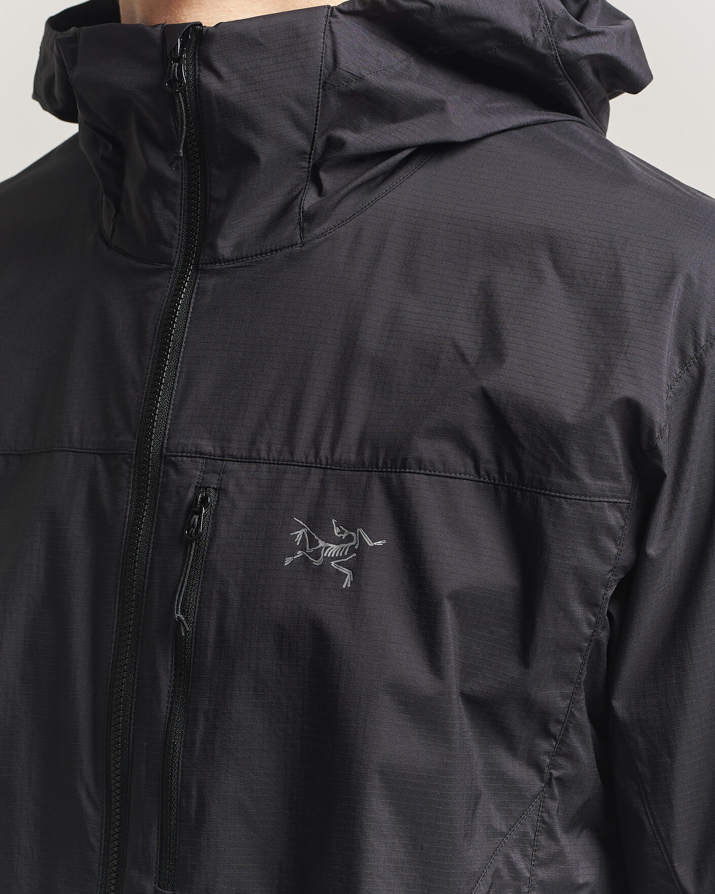 Men | Coats & Jackets | Arc'teryx | Squamish Lightweight Hooded Jacket Black