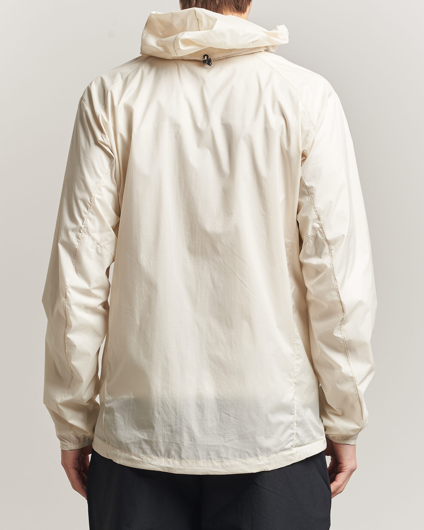 Men | Coats & Jackets | Arc'teryx | Squamish Lightweight Hooded Jacket Sea Salt