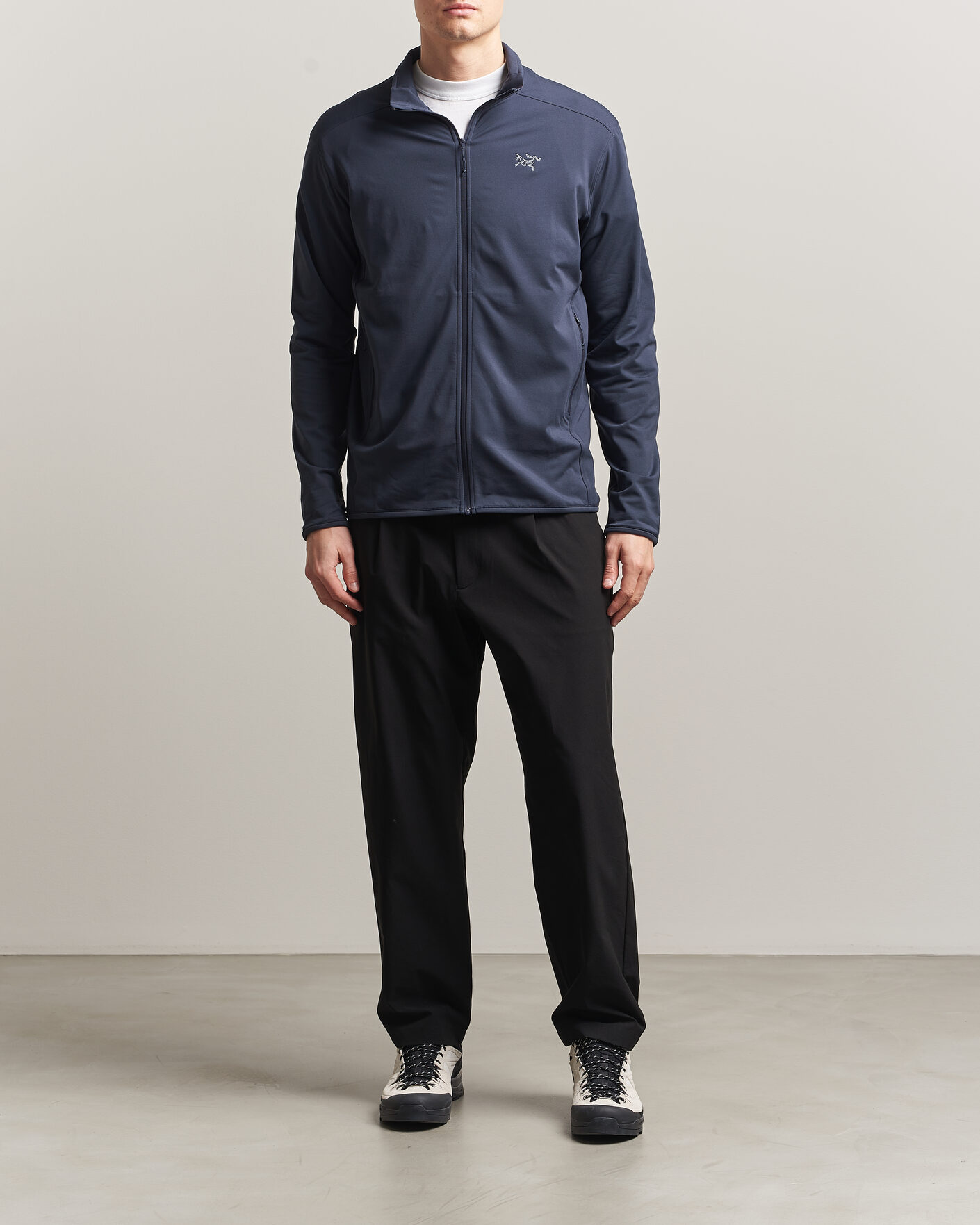 Men | Sweaters & Knitwear | Arc'teryx | Kyanite Lightweight Full Zip Black Sapphire