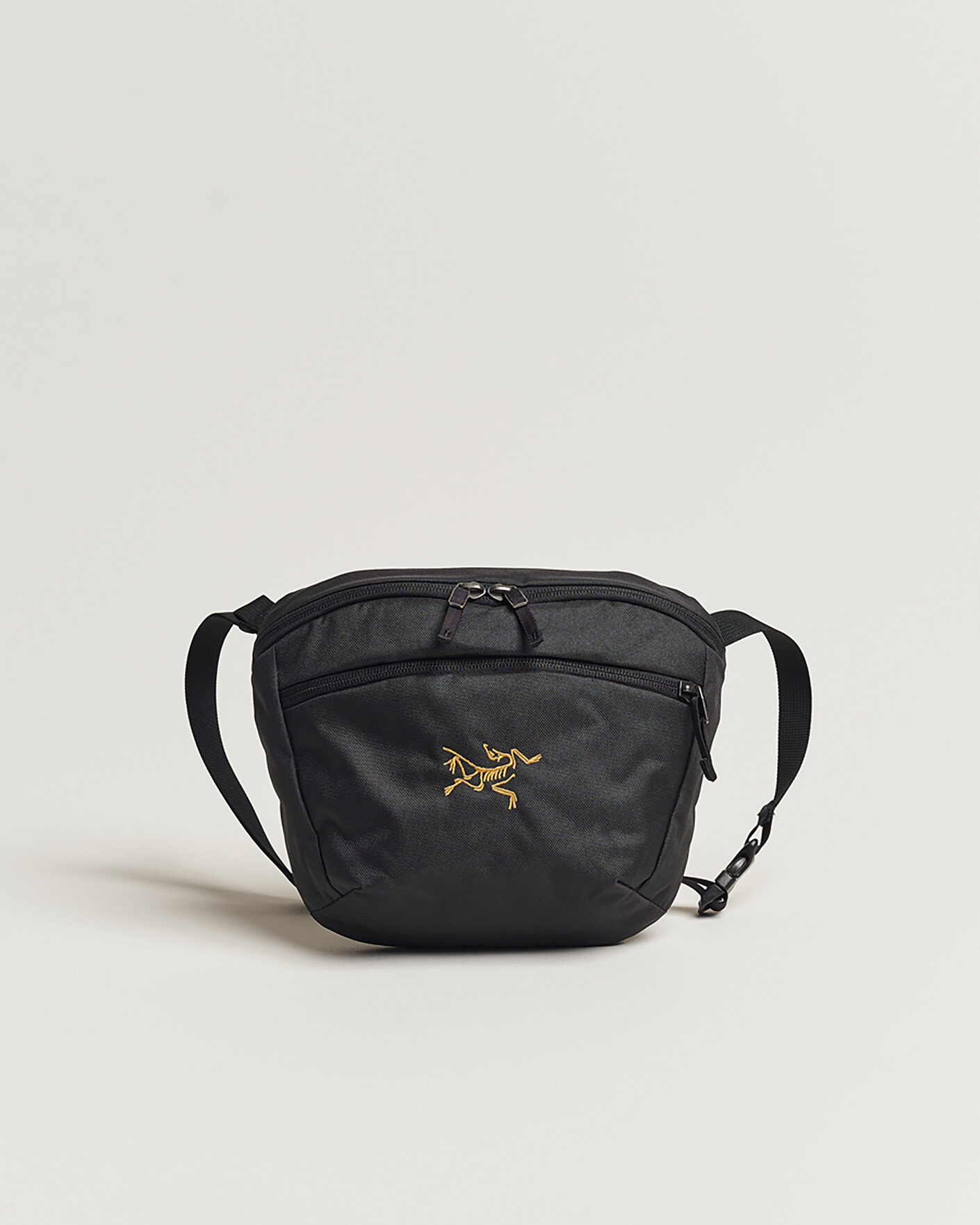 Arc'teryx Mantis 1 Waist Pack 24K Black at CareOfCarl.com