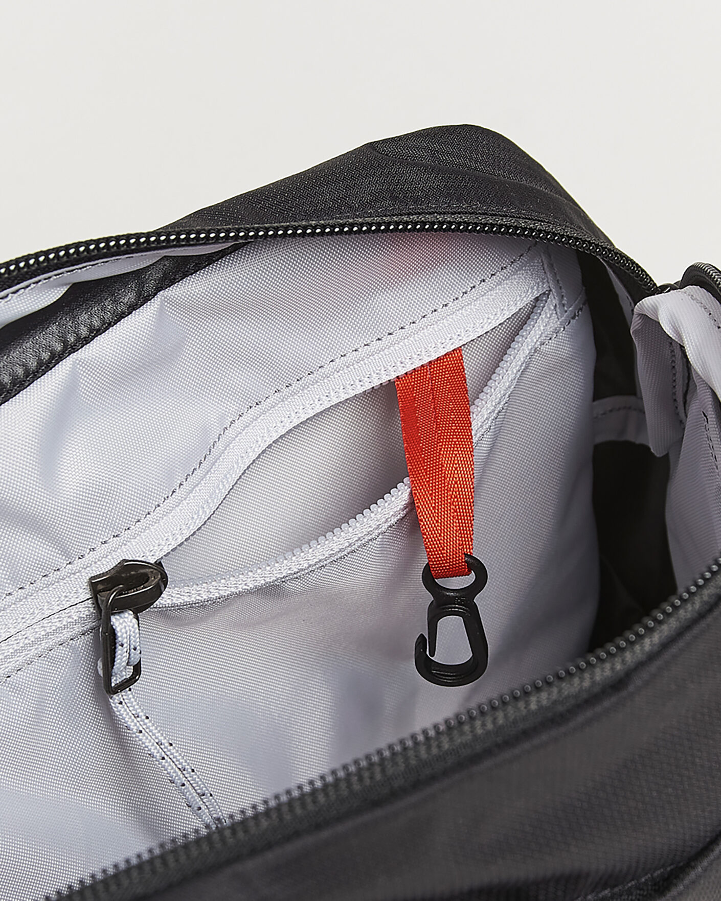 Men | Bags | Arc'teryx | Heliad Crossbody Bag Black