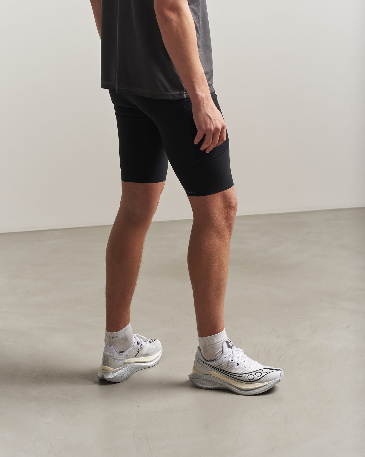 Men | Saucony Endorphin Pro 5 White/Black | Saucony | Endorphin Pro 5 White/Black