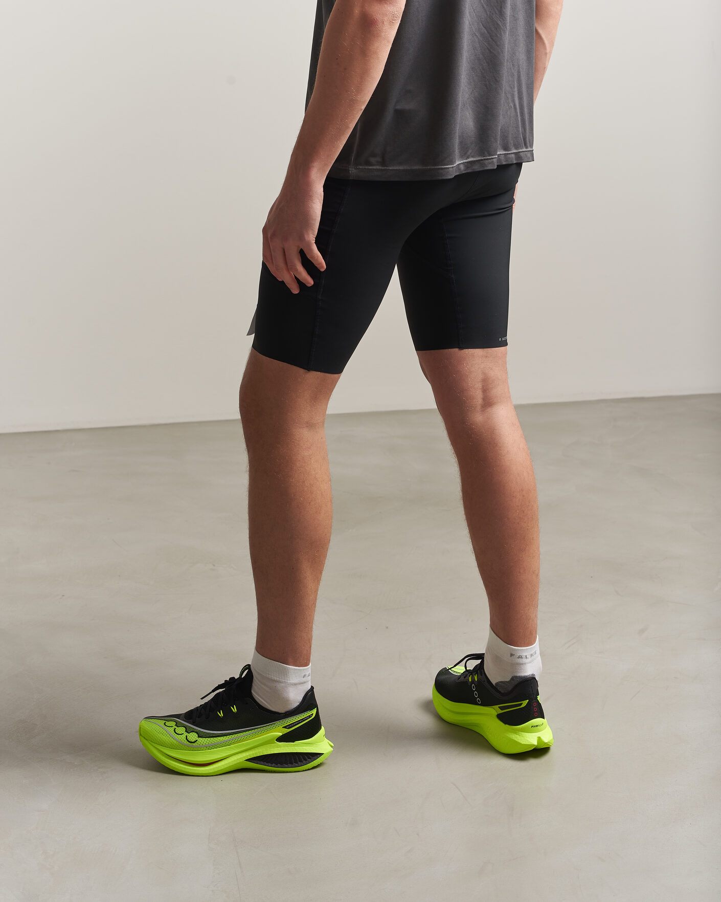 Men | Saucony Endorphin Pro 5 Black/Shock | Saucony | Endorphin Pro 5 Black/Shock