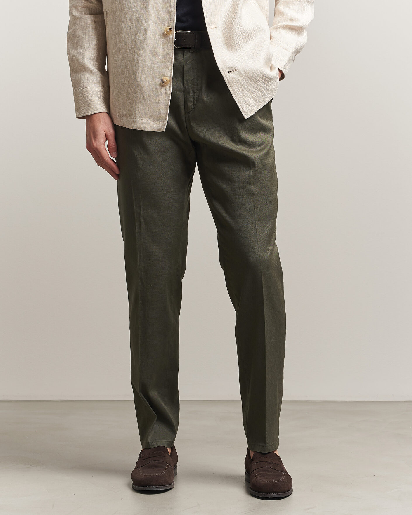 BRIGLIA 1949 オリーブ チノパン Briglia 1949 Pleated Linen Trousers Olive at CareOfCarl.com