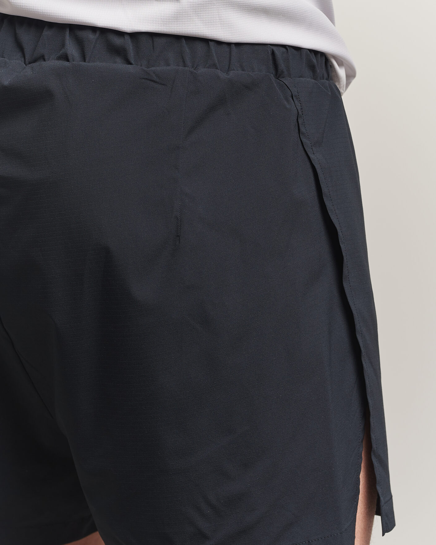Men | Shorts | Houdini | Pace Split Shorts True Black