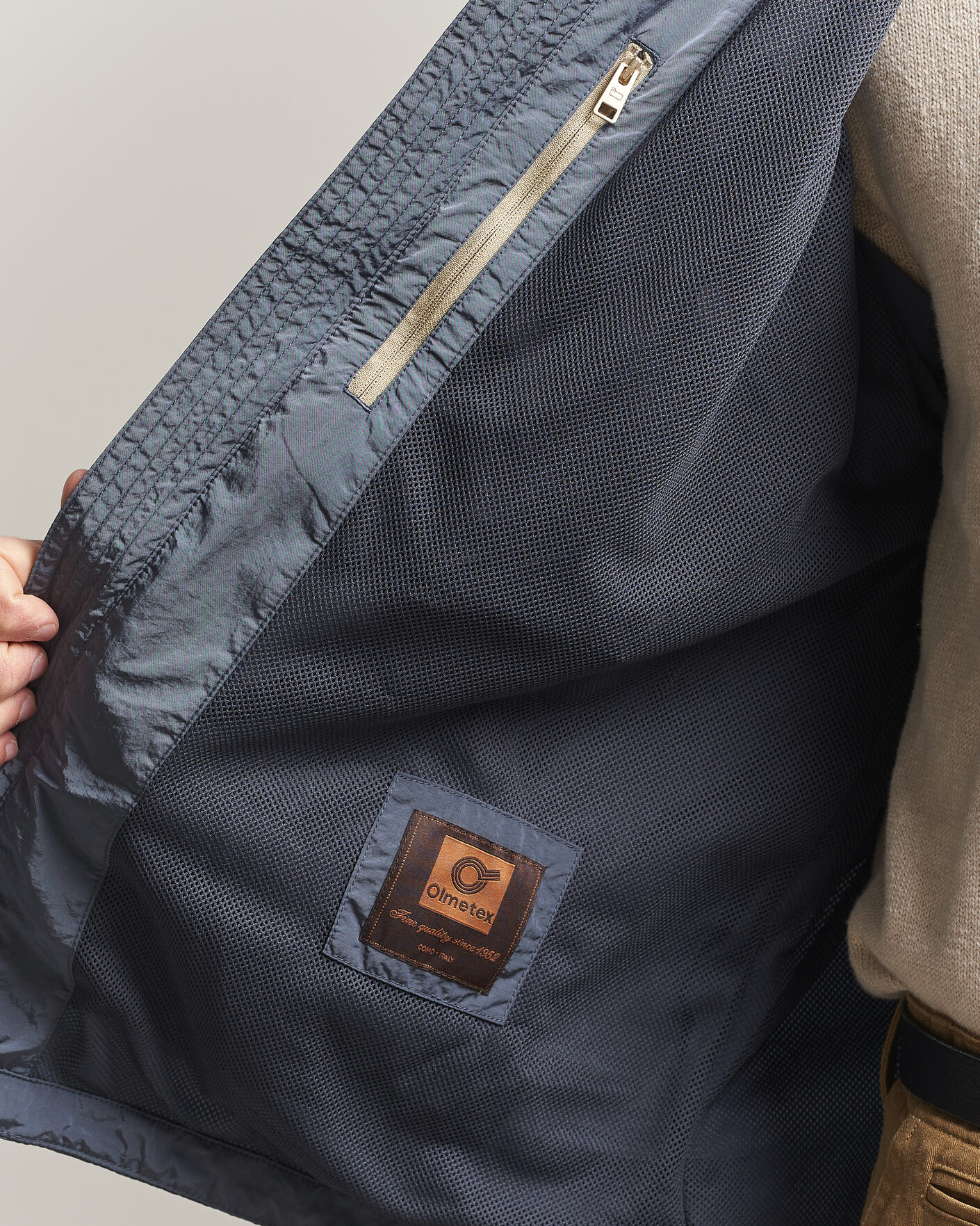 Men | Coats & Jackets | Woolrich | Shiny Nylon Hooded Jacket Grisaille