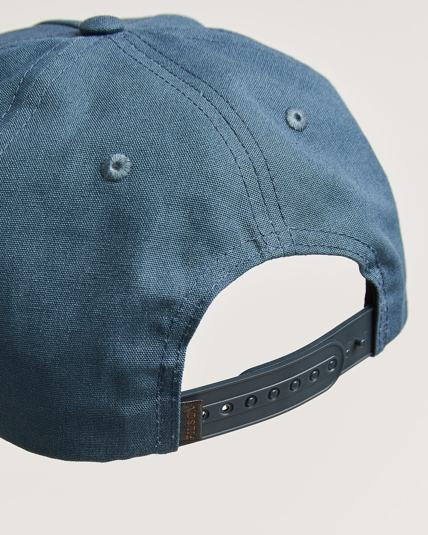 Men | Hats & Caps | Filson | Deer Trucker Cap Dusty Blue