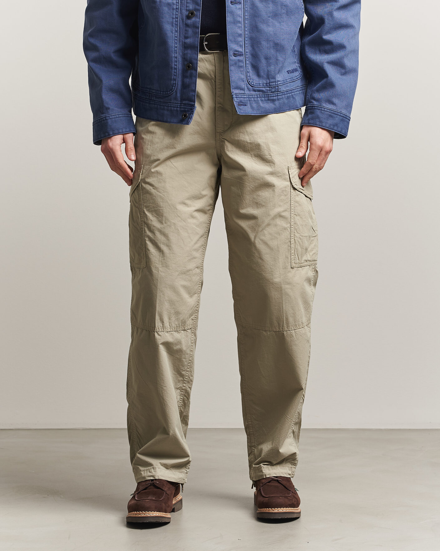 Men | Trousers | Filson | Tropical Poplin Cargo Pants Dried Sage