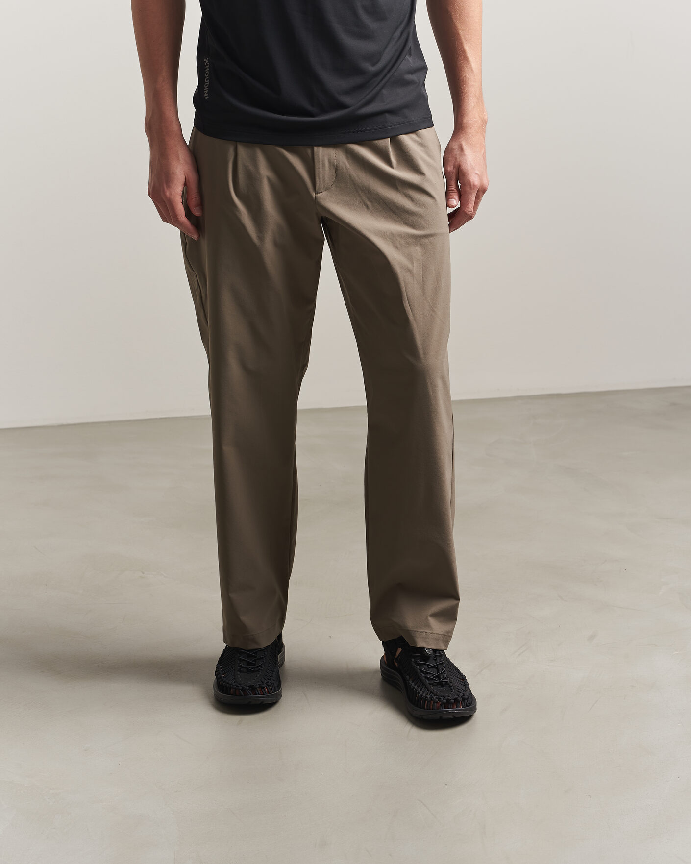 Men | Sandals & Slides | KEEN | Uneek Sneaker Sandal Black