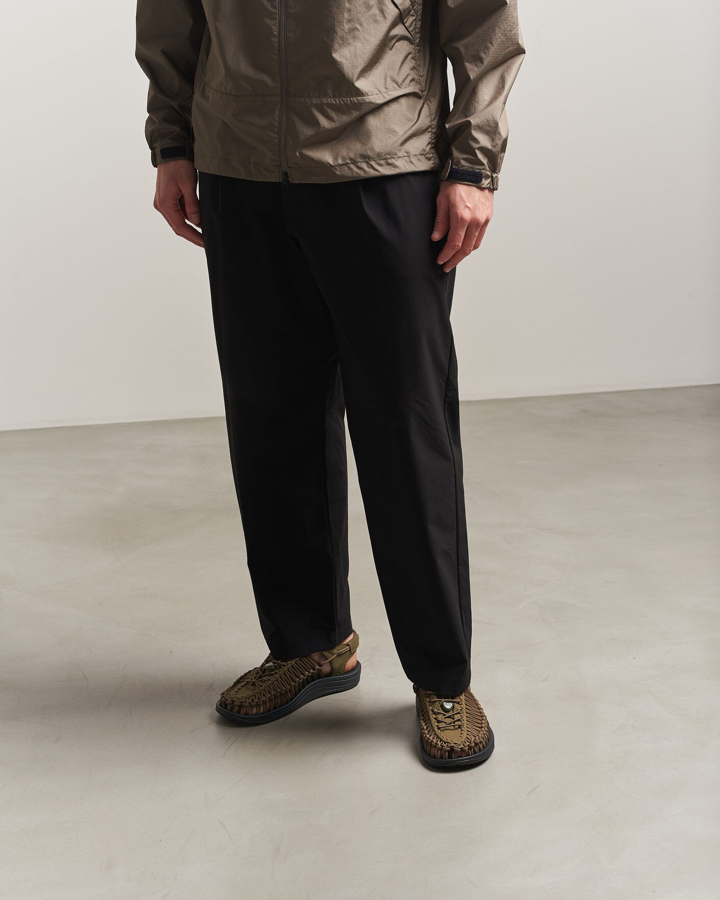 Men | Sandals & Slides | KEEN | Uneek Sneaker Sandal Dark Olive