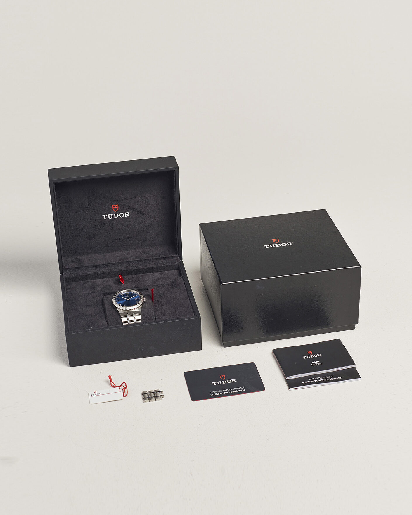 Men | Tudor Pre-Owned Royal 38 | Tudor Pre-Owned | Royal 38