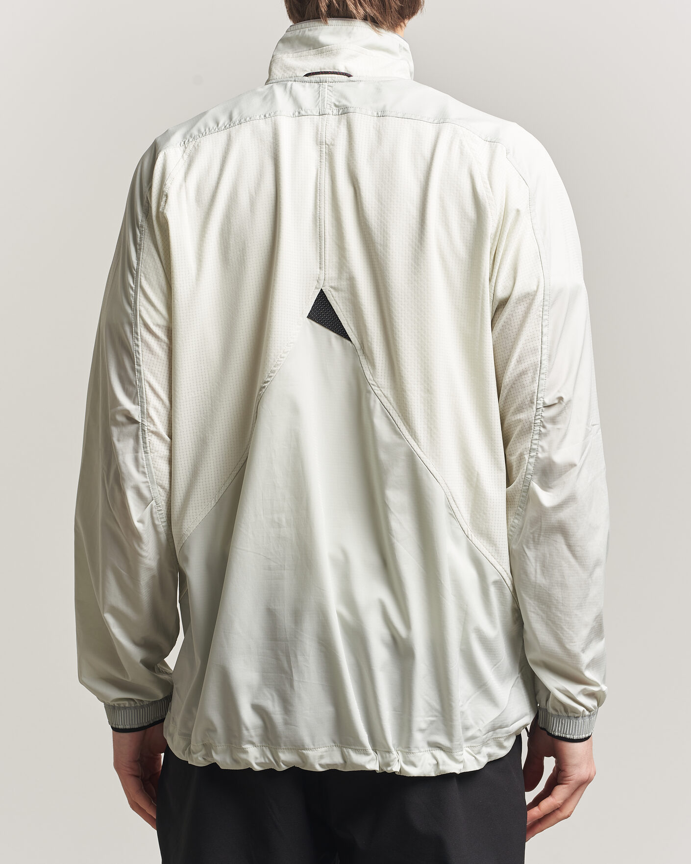 Men | Coats & Jackets | Klättermusen | Vingner Anorak Mercury Blue/Cristal Gree