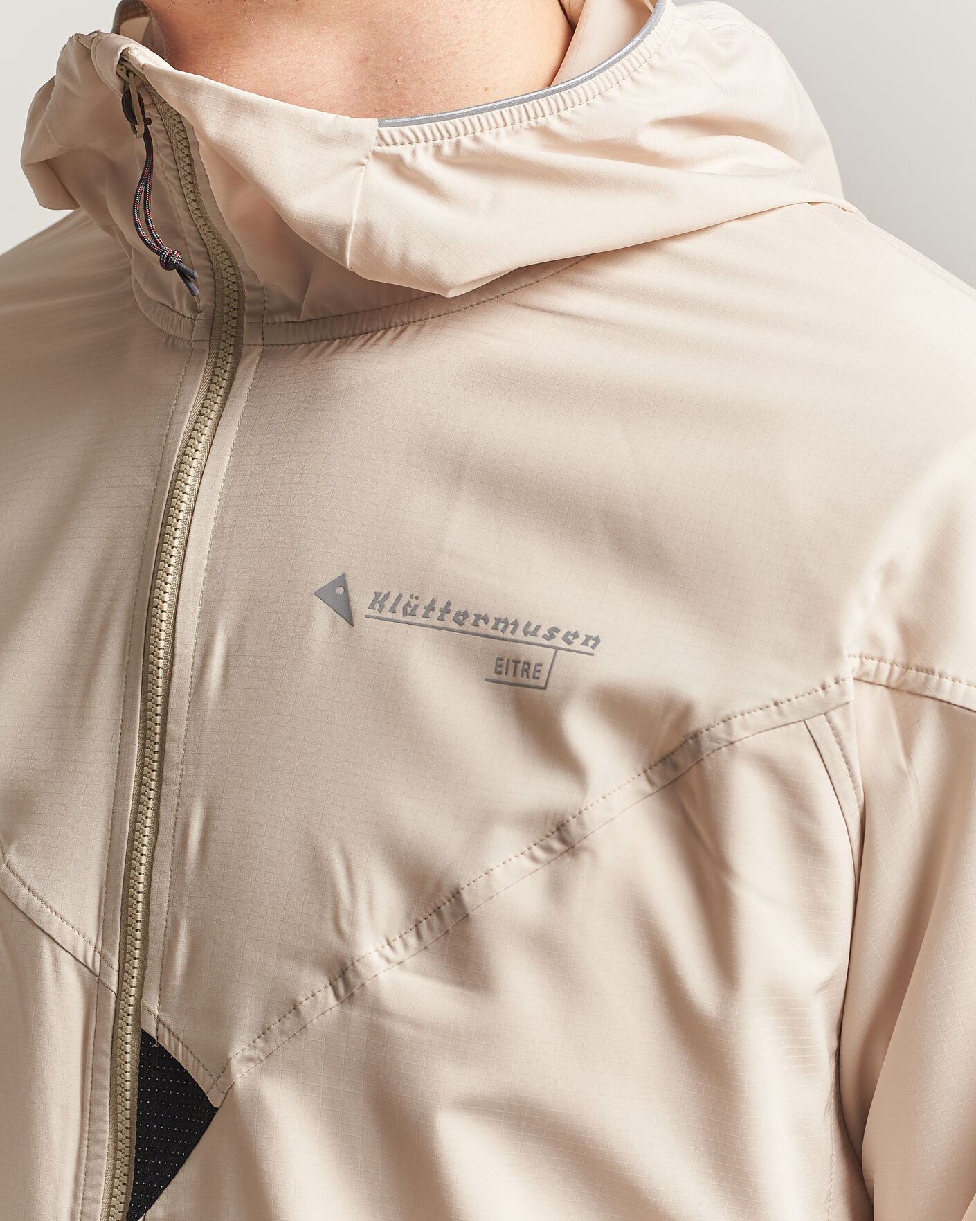 Men | Coats & Jackets | Klättermusen | Eitre Zip Hood Windbreaker Jacket Clay