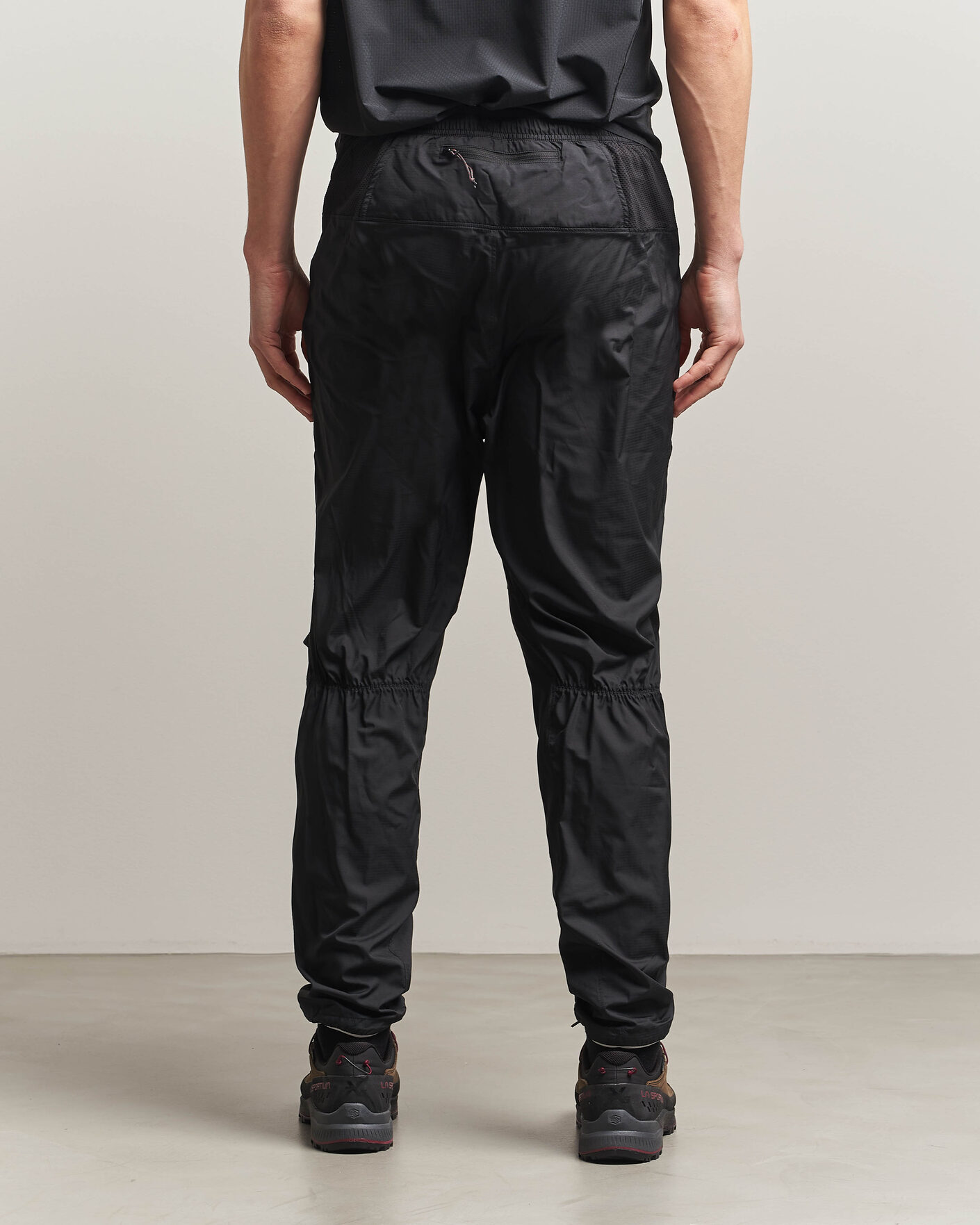 Men | Trousers | Klättermusen | Bygvir Ultralight Pants Black
