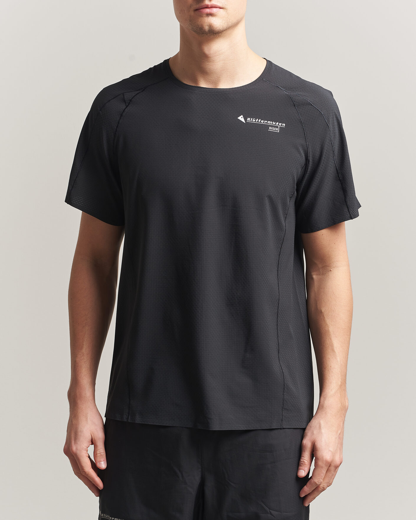 Men | T-Shirts | Klättermusen | Diser Lightweight T-Shirt Black