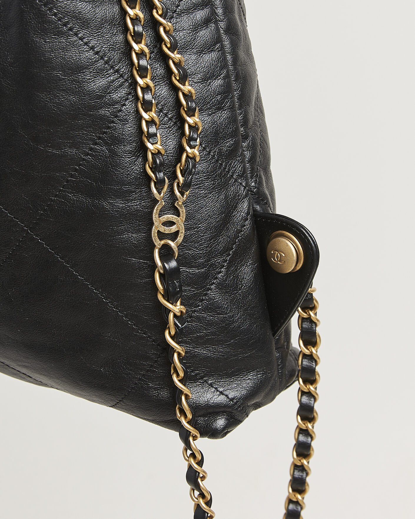 Men | Pre-Owned & Vintage Bags | Chanel Pre-Owned | Chanel 22 Backpack Black