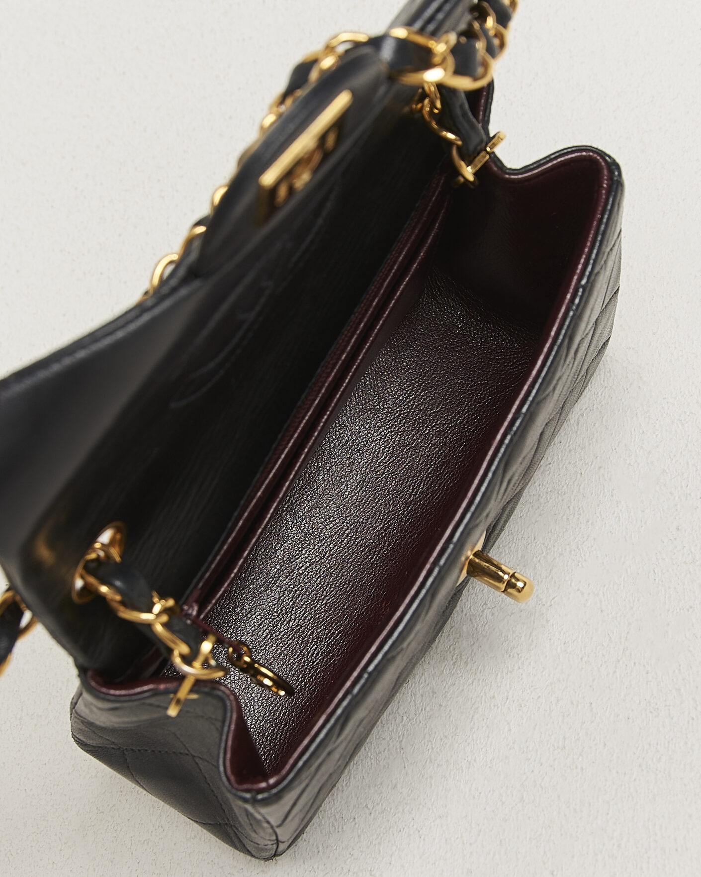 Men | Pre-Owned & Vintage Bags | Chanel Pre-Owned | Classic Mini Single Flap Square Bag Black