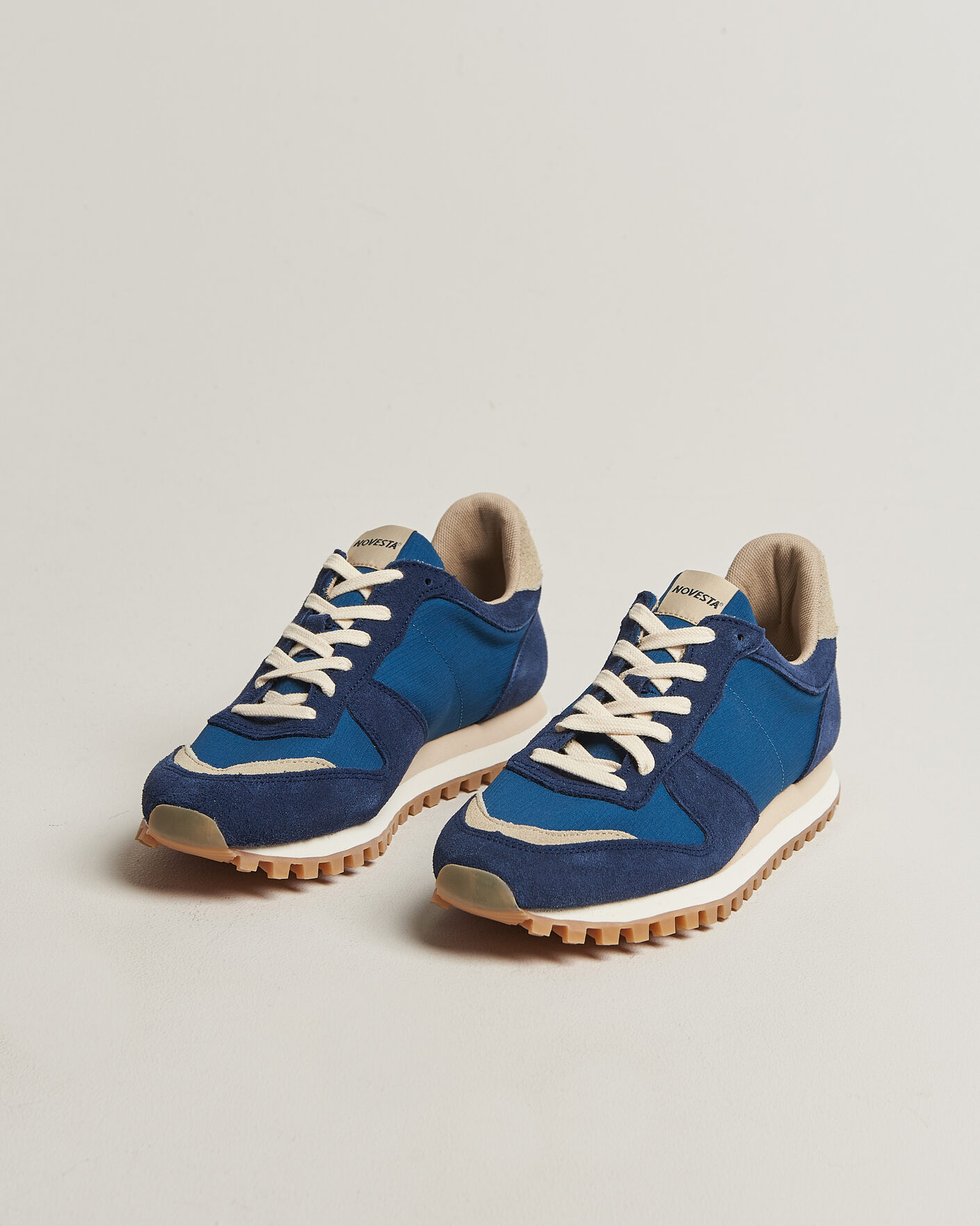 Men | Sneakers | Novesta | Marathon Trail Running Sneaker Navy/Blue