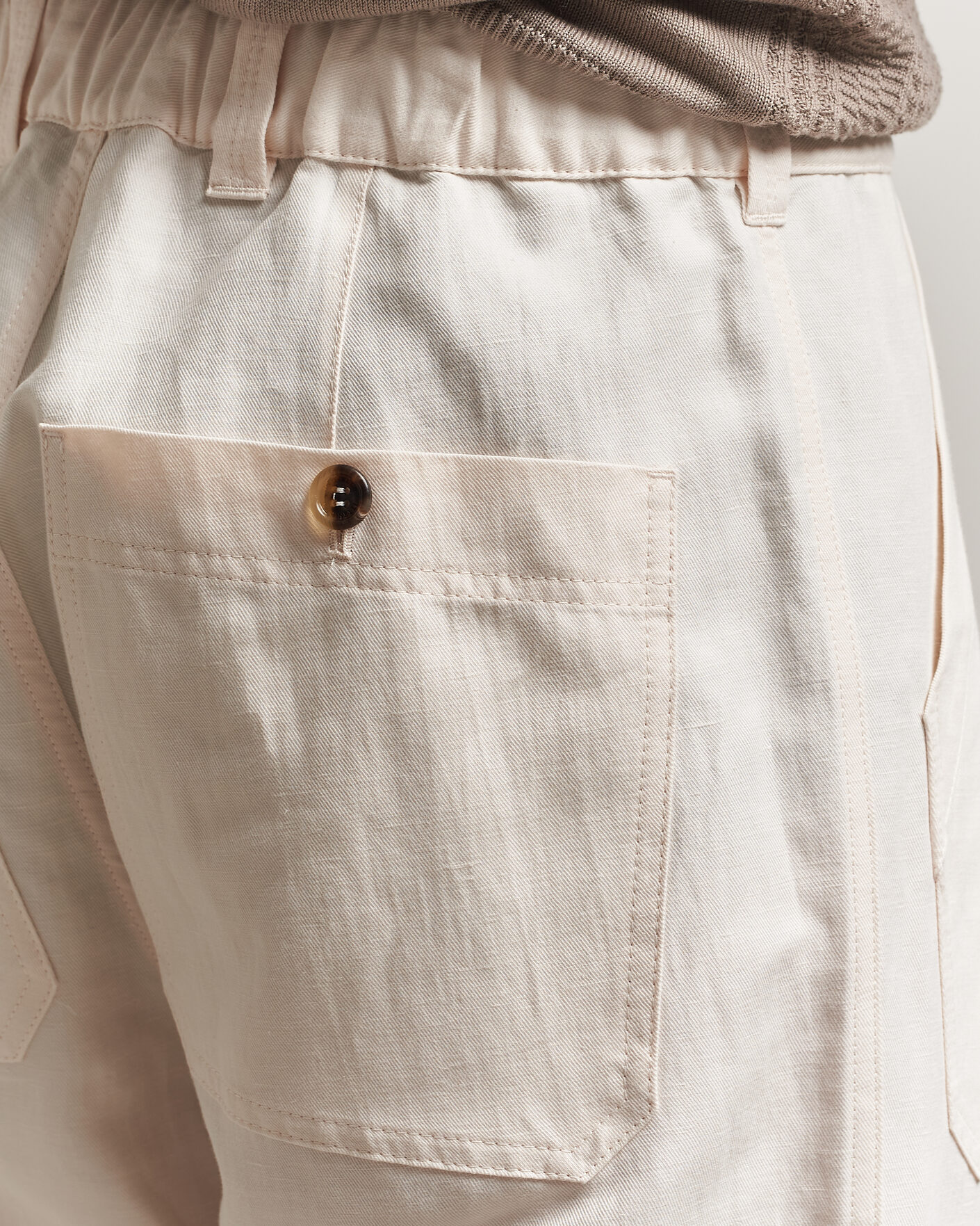 Brunello Cucinelli Linen Casual Pants Off White at CareOfCarl.com