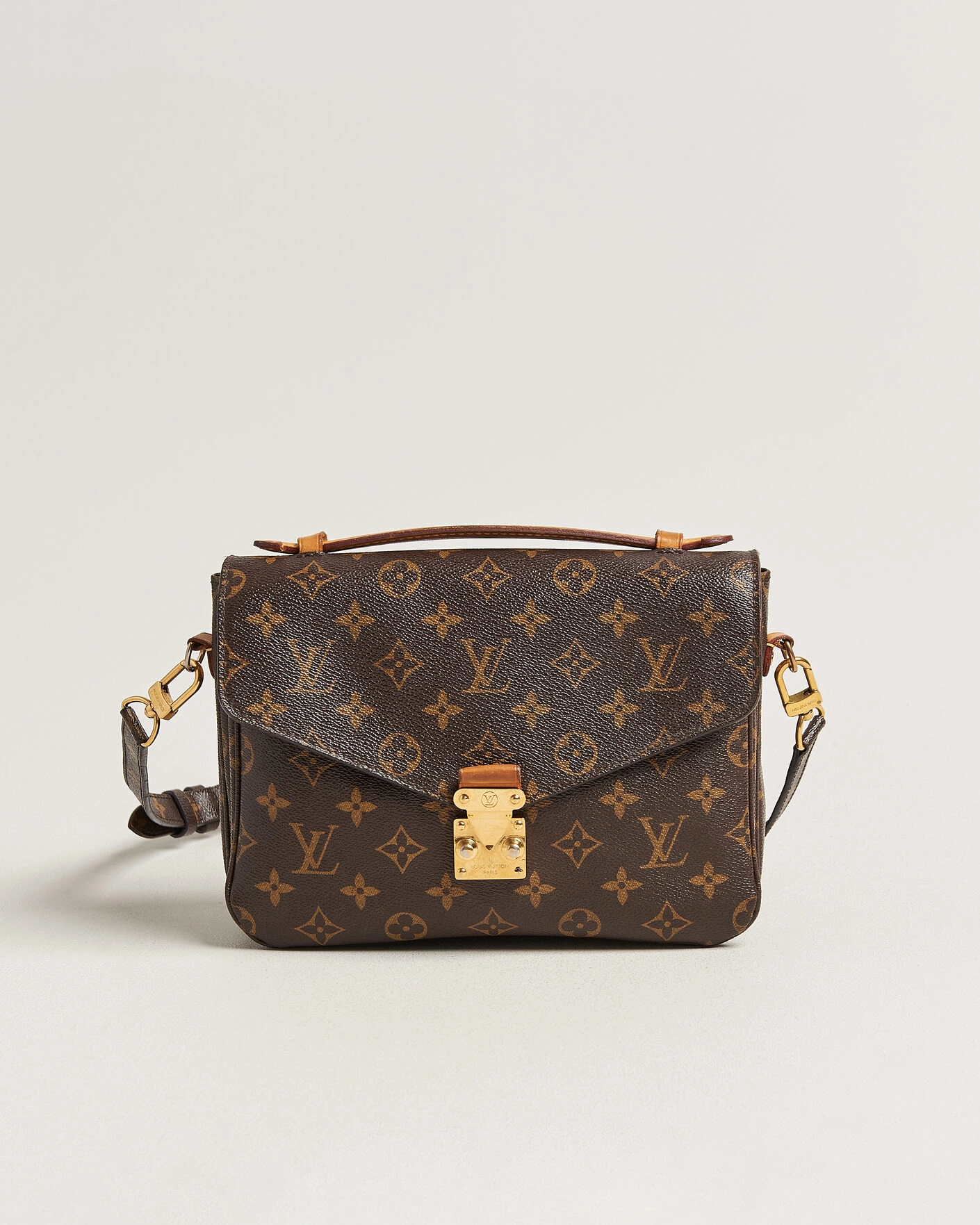 Men | Pre-Owned & Vintage Bags | Louis Vuitton Pre-Owned | Pochette Métis Monogram
