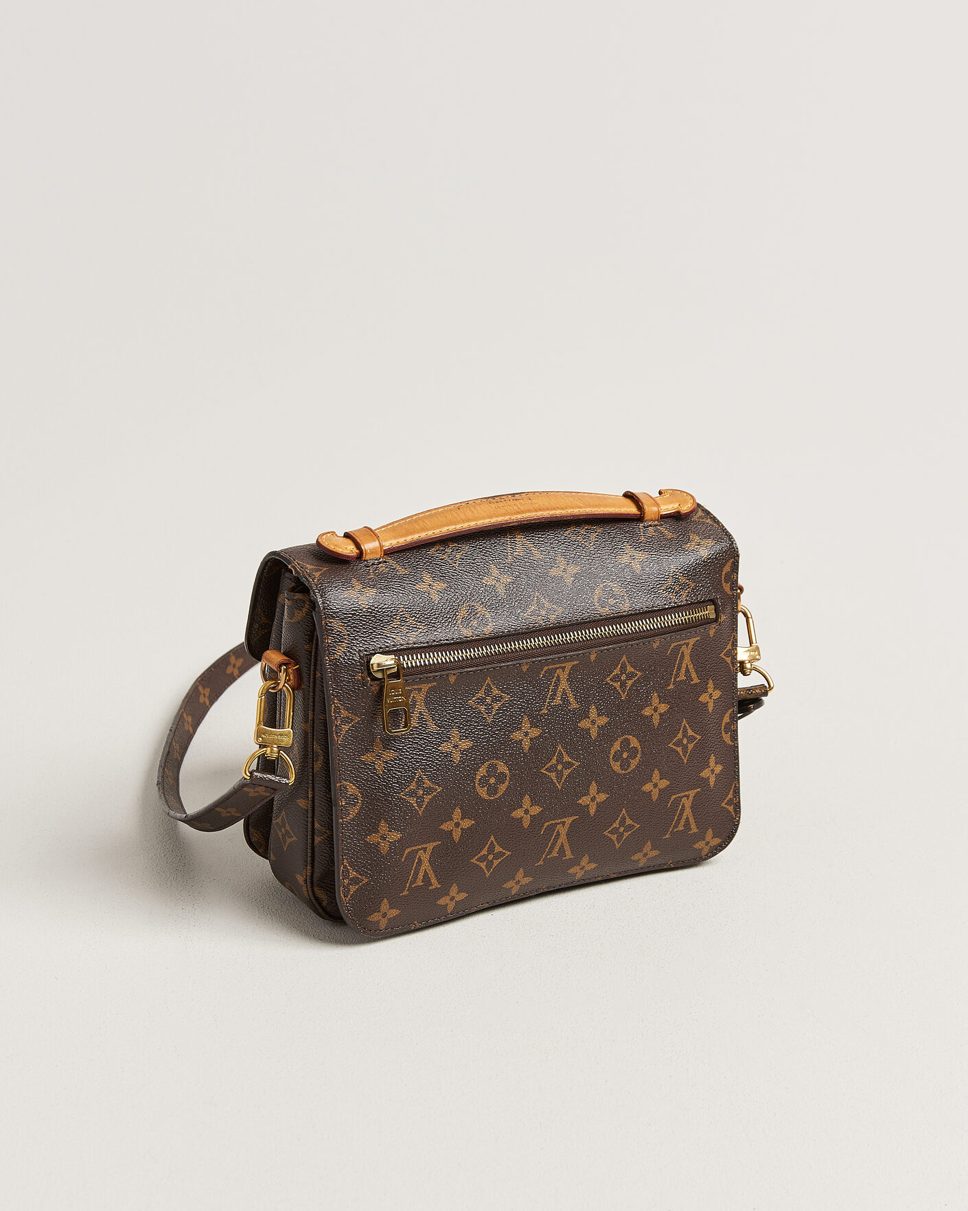 Men | Pre-Owned & Vintage Bags | Louis Vuitton Pre-Owned | Pochette Métis Monogram