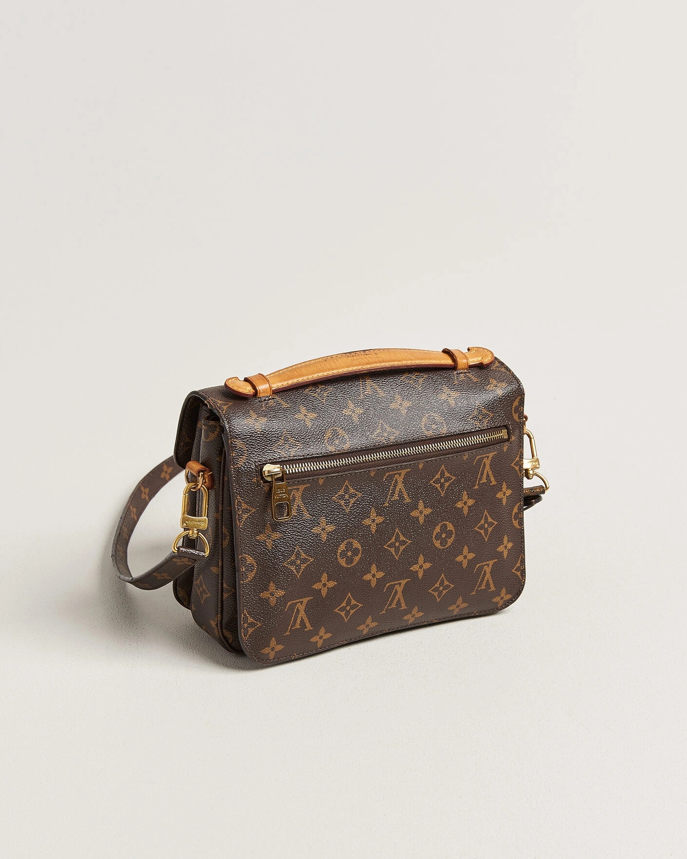 Men | Pre-Owned & Vintage Bags | Louis Vuitton Pre-Owned | Pochette Métis Monogram