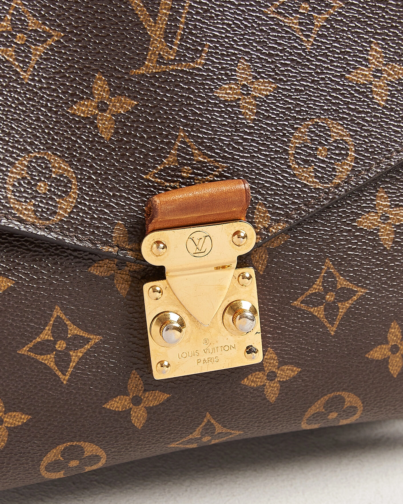 Men | Pre-Owned & Vintage Bags | Louis Vuitton Pre-Owned | Pochette Métis Monogram