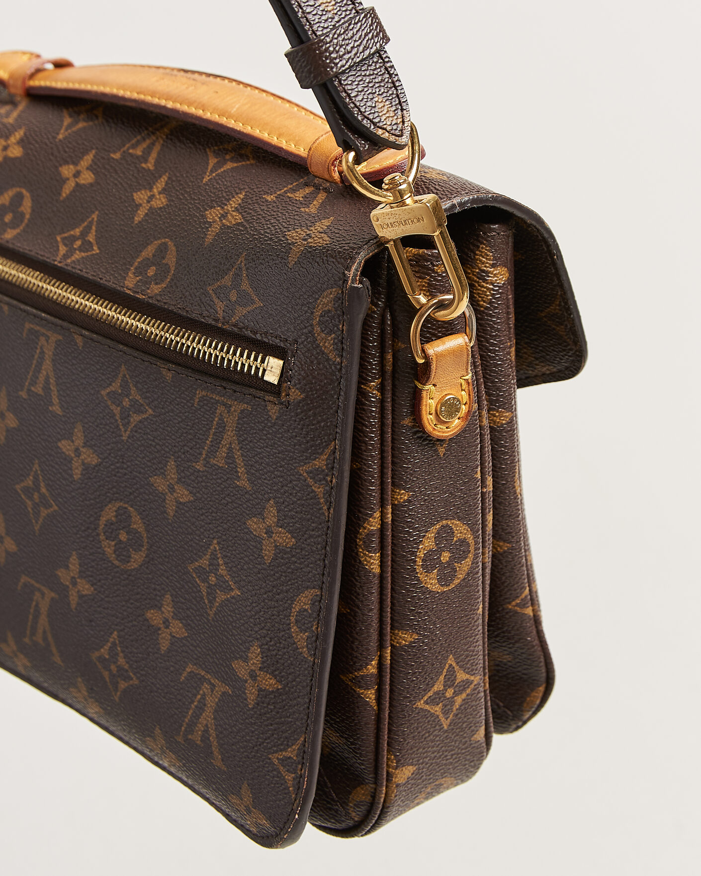 Men | Pre-Owned & Vintage Bags | Louis Vuitton Pre-Owned | Pochette Métis Monogram