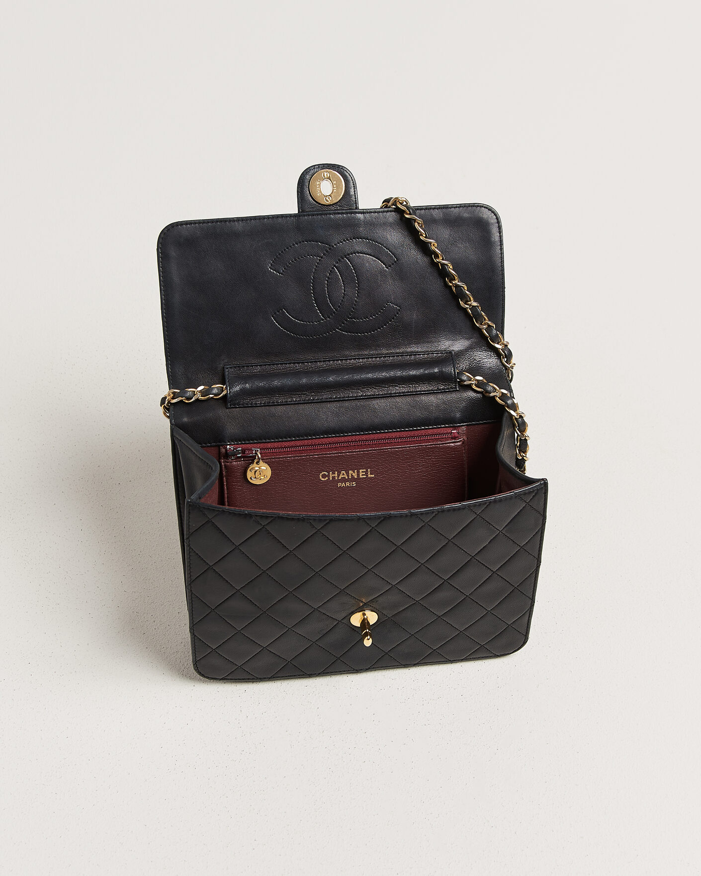 Men | Pre-Owned & Vintage Bags | Chanel Pre-Owned | Single Flap Bag Black
