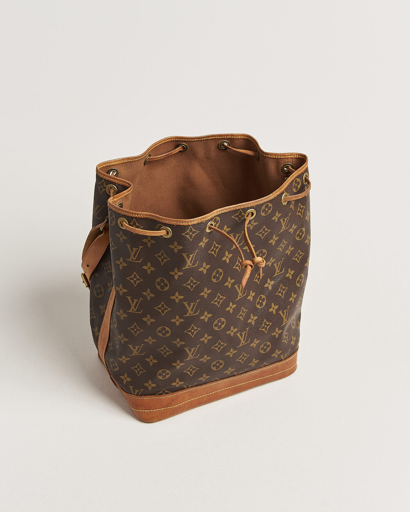 Men | Pre-Owned & Vintage Bags | Louis Vuitton Pre-Owned | Noé Monogram