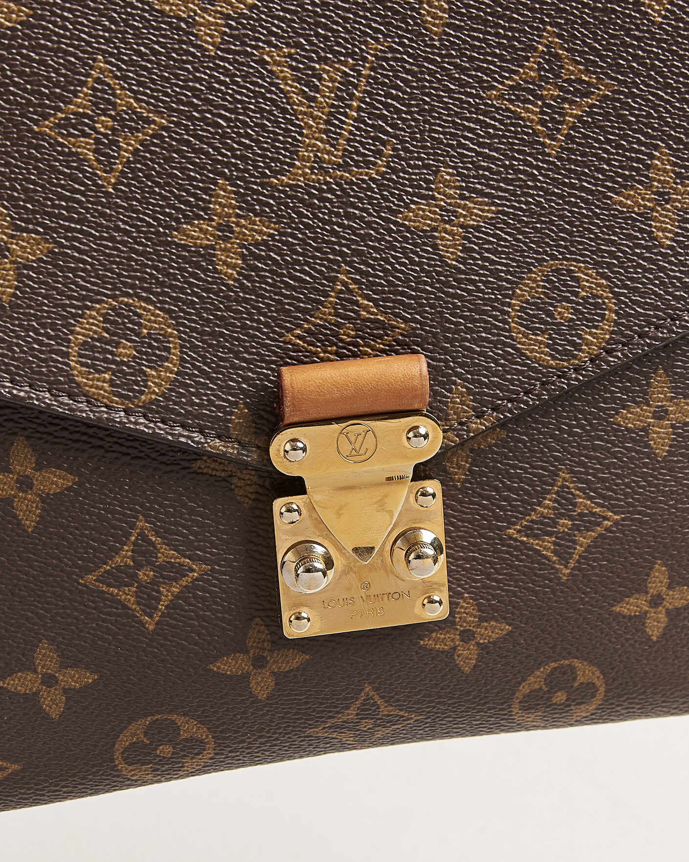 Men | Pre-Owned & Vintage Bags | Louis Vuitton Pre-Owned | Pochette Métis Monogram
