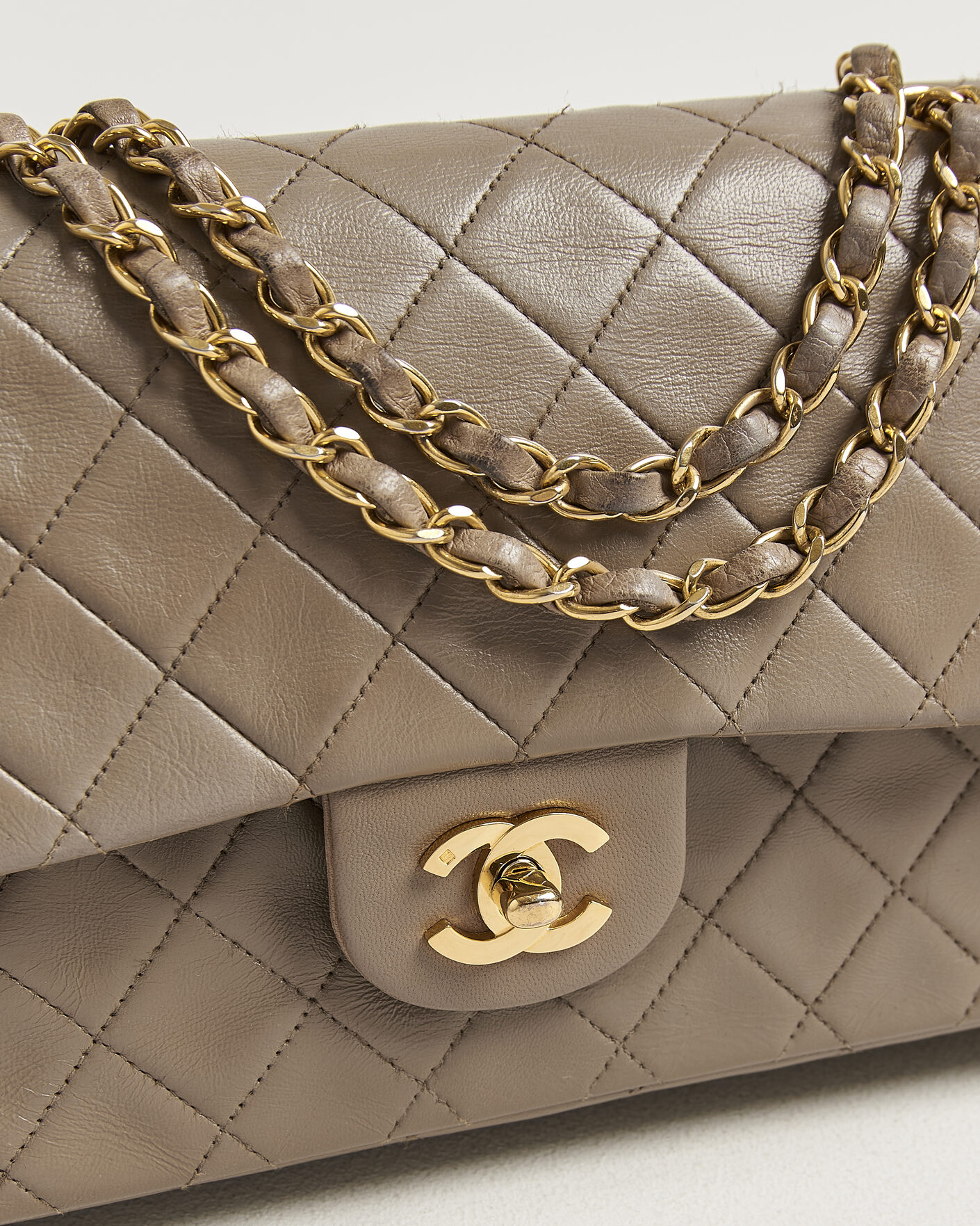 Men | Pre-Owned & Vintage Bags | Chanel Pre-Owned | Classic Medium Double Flap Bag Lambskin Beige