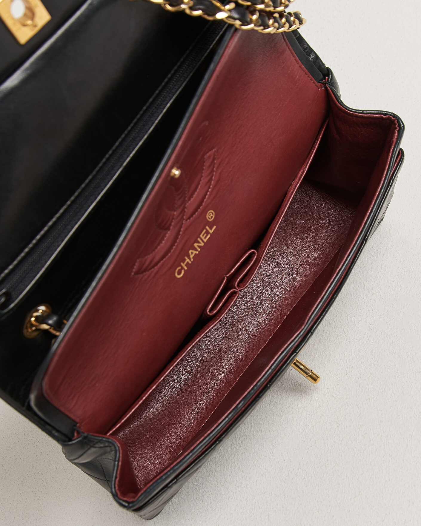 Men | Pre-Owned & Vintage Bags | Chanel Pre-Owned | Classic Medium Double Flap Bag Lambskin Black