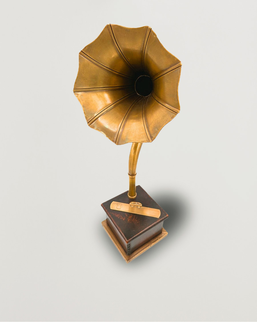 Men | Home | Authentic Models | Acoustic Speaker 