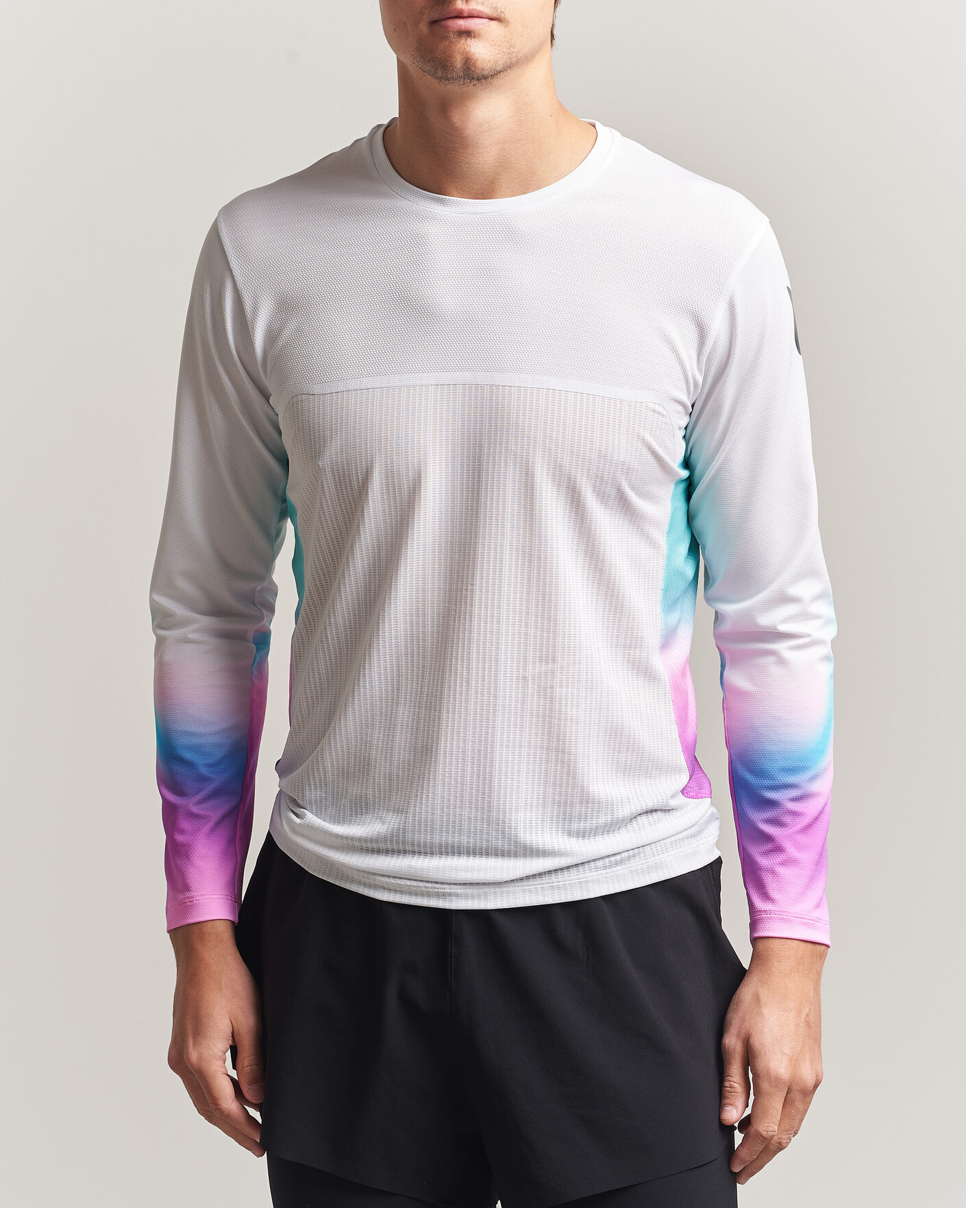 Men | T-Shirts | SOAR Running | Hot Weather Long Sleeve Tee White/Blue