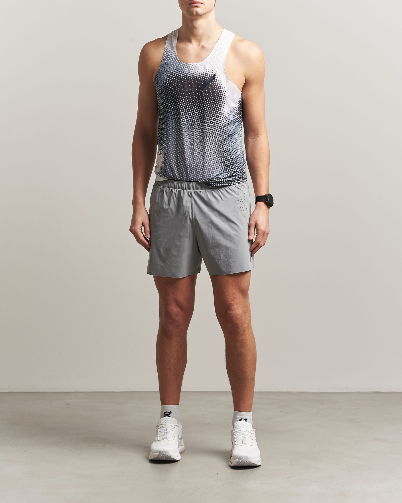 Men | T-Shirts | SOAR Running | Race Vest Black/White