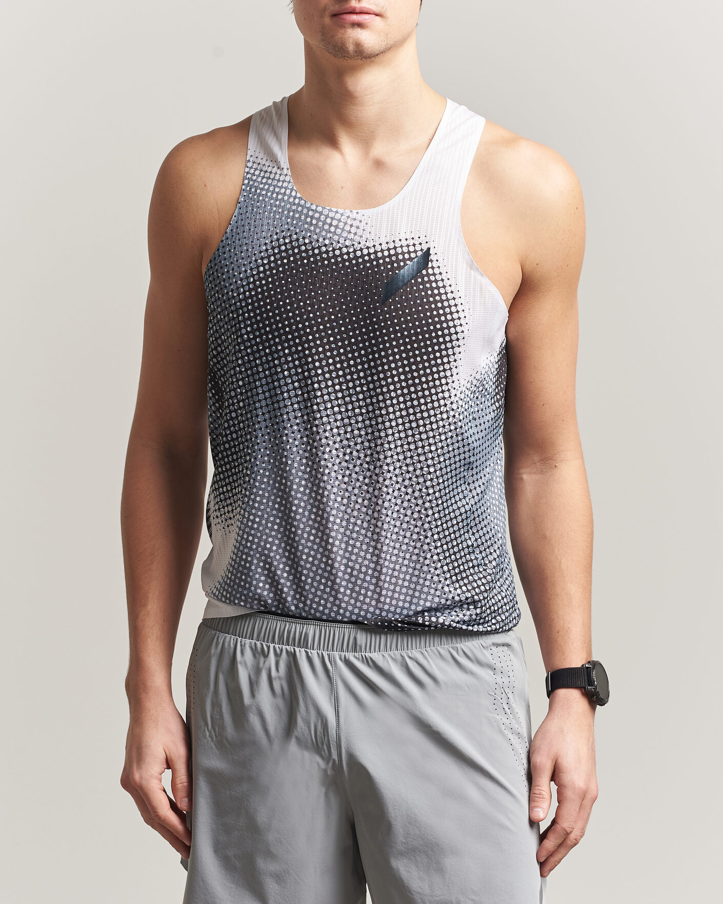 Men | T-Shirts | SOAR Running | Race Vest Black/White